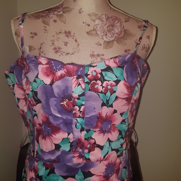 Lady Dutch Floral Dress XL NWT - Picture 5 of 16